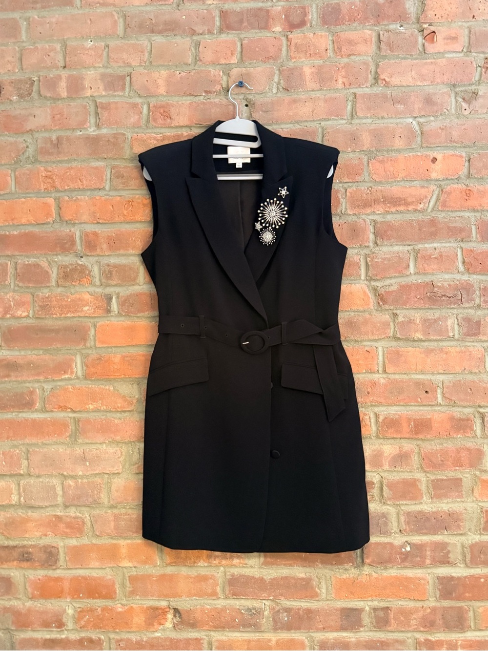 cinq a sept Black Sleeveless Blazer Dress with Brooch